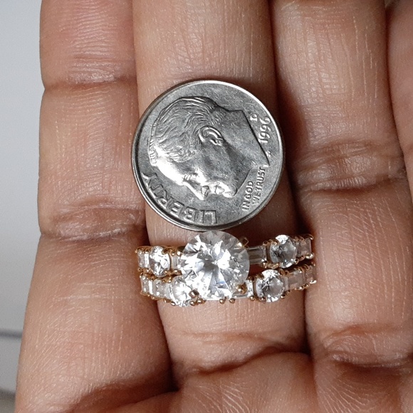 14k Solid Yellow Gold Simulated Diamond Set - Picture 5 of 9